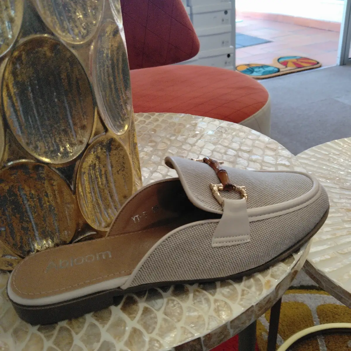 Mocassin ouvert derrière beige